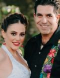 Adriana Nieto and Mario Saucedo (esposo)