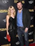 Michael Gladis and Beth Behrs