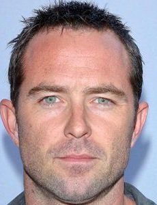 Sullivan Stapleton