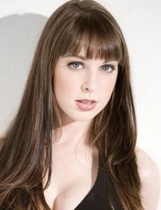 Lisa Foiles