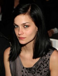 Leigh Lezark