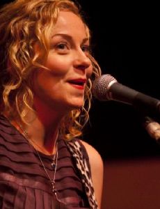 Anneke van Giersbergen