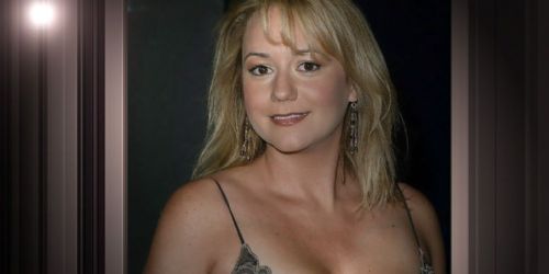 Nude Pictures Of Megyn Price 25