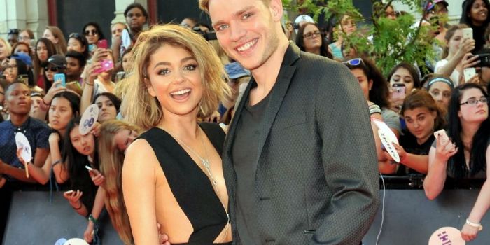 Sarah Hyland and Dominic Sherwood