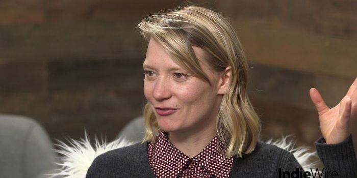 Mia Wasikowska