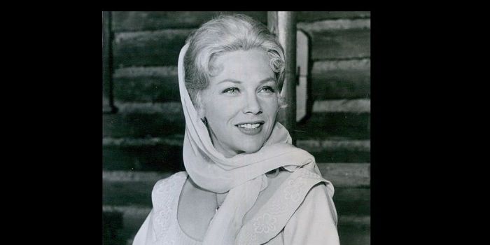 Who is Joanna Moore dating? Joanna Moore boyfriend, husband