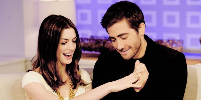 Jake Gyllenhaal and Anne Hathaway