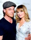 Ethan Embry and Sunny Mabrey