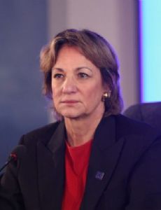 Lynne Yelich