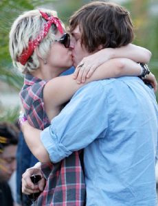 Evan Peters and Pixie Geldof