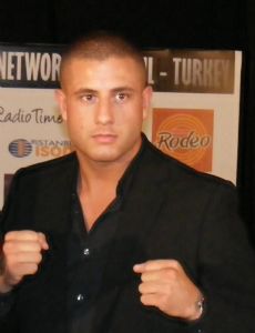 Gökhan Saki