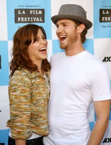 Sophia Bush and Jon Foster
