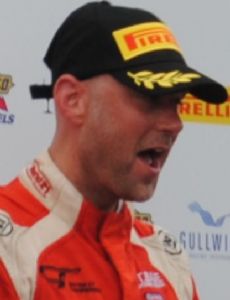 Robert Bell (racing driver)