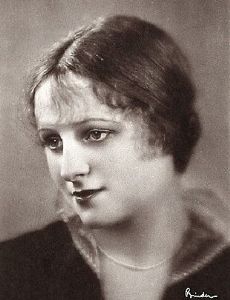 Evelyn Holt