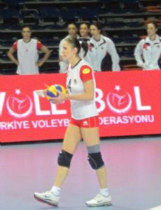 Alena Özel