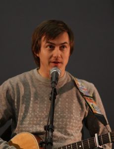 Tønes