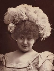 Louise Théo