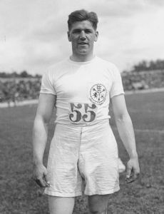 Malcolm Nokes
