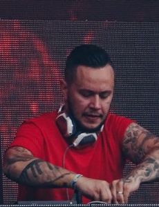 Mike Perry (DJ)