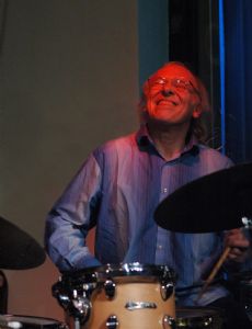 Tony Levin (drummer)