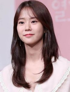 Han Seung-Yeon