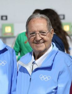 Olegario Vázquez Raña