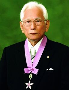 Yoshiaki Arata