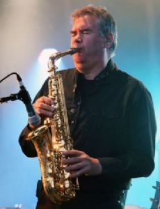 Mike Stevens (saxophonist)