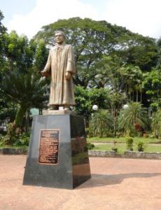 Querube Makalintal