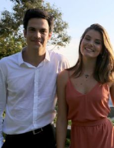 Camila Queiroz and Mateus Solano