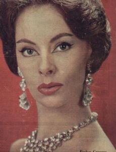 Evelyn Greaves (Ballerina)