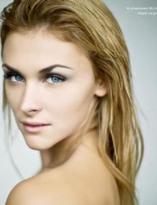 Anne Julie Proulx