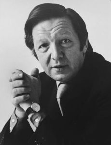 Gordon McKenzie (journalist)