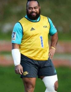 Loni Uhila