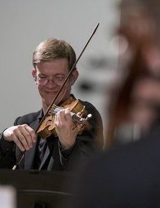 Jonathan Godfrey (Violinist)