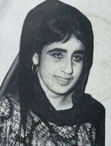 Swaran Lata (singer)