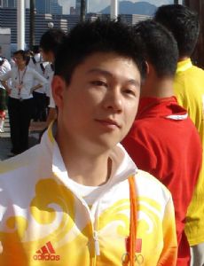 Li Xiaopeng (gymnast)