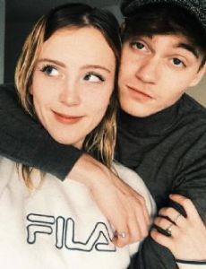 Laura Bakker and Floris Bosma