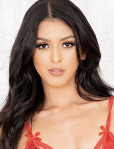 Sophia Leone