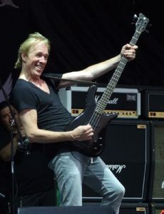 Francis Buchholz