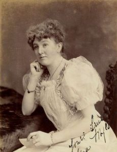 Eva Mylott