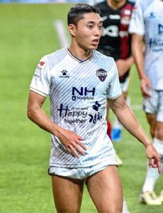Lee Dong-jun (footballer)