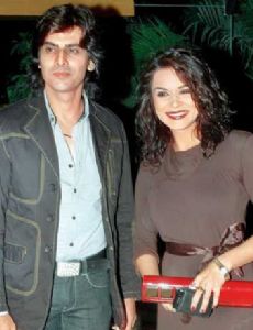 Aashka Goradia and Rohit Bakshi