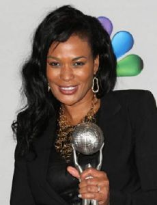 Beverly Bond
