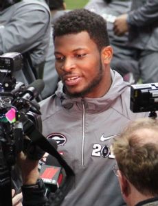 Lorenzo Carter (American football)