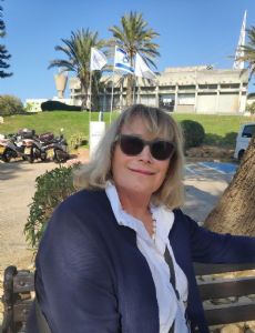 Shlomit Nir