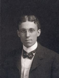 H. Lyman Saÿen
