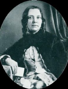 Caroline Dexter