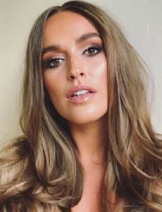 Chloe Ross