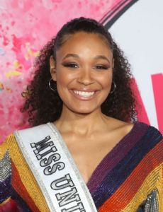Destinee Arnold